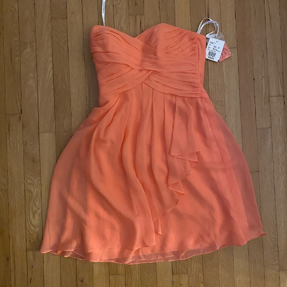 DB short strapless dress